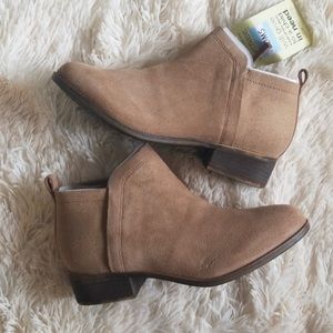 TOMS Deia ZIP Bootie